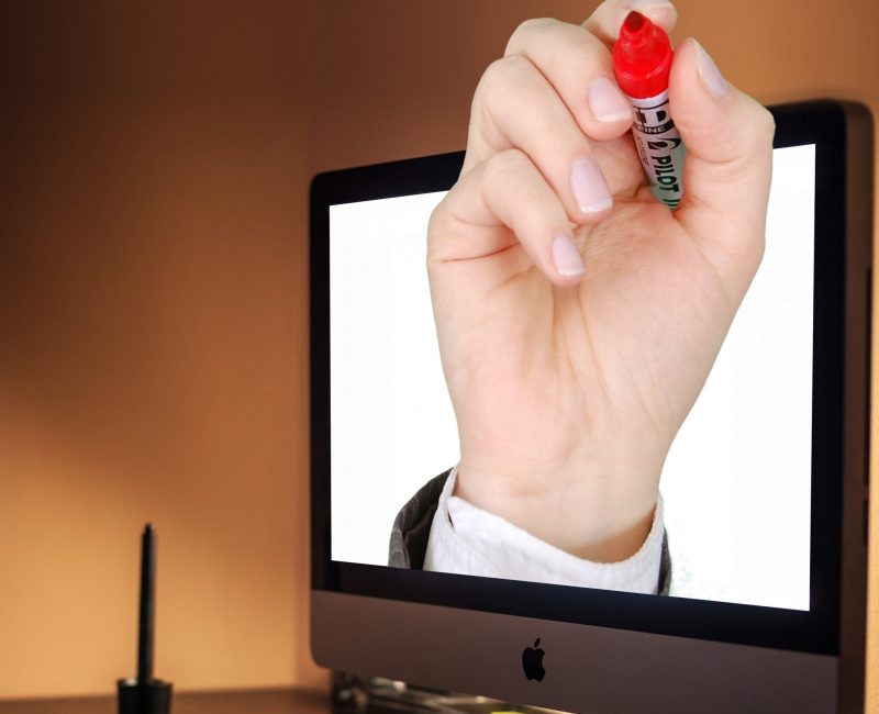 apple-imac-iphone-keyboard-hand-3d-marker-pen